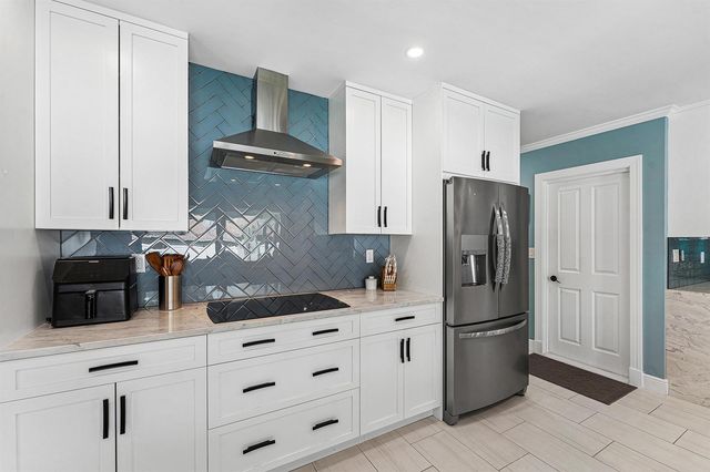 4430 NE 30th Avenue, Lighthouse Point, FL 33064