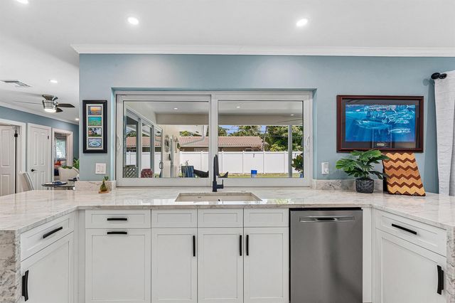4430 NE 30th Avenue, Lighthouse Point, FL 33064