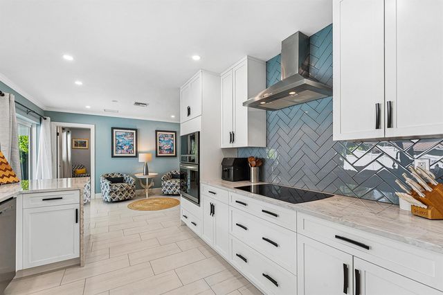 4430 NE 30th Avenue, Lighthouse Point, FL 33064