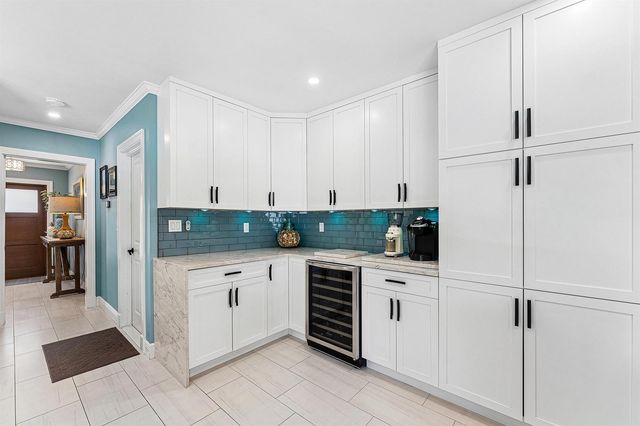 4430 NE 30th Avenue, Lighthouse Point, FL 33064