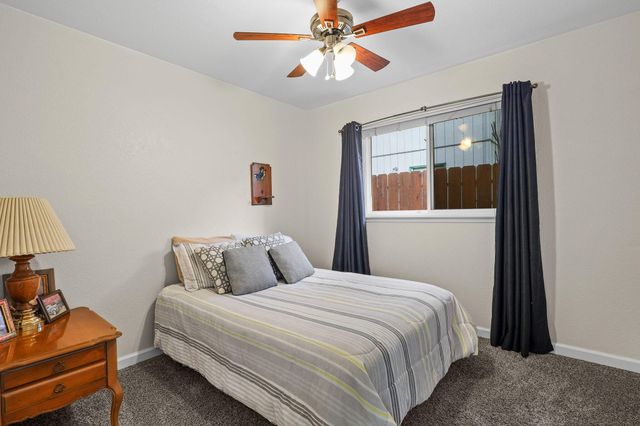 1261 Woodside Meadows Drive, Redding, CA 96002