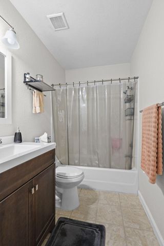 1261 Woodside Meadows Drive, Redding, CA 96002