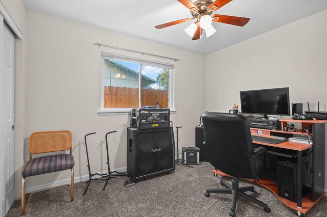 1261 Woodside Meadows Drive, Redding, CA 96002