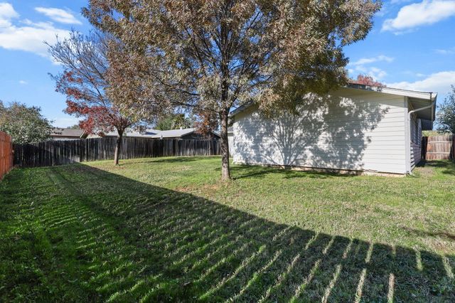 1261 Woodside Meadows Drive, Redding, CA 96002