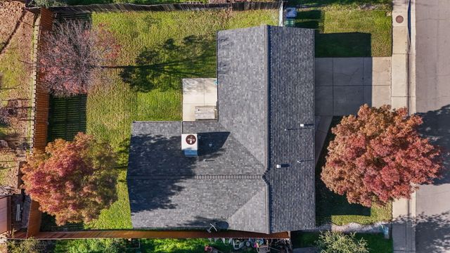 1261 Woodside Meadows Drive, Redding, CA 96002