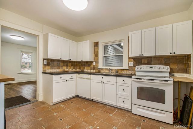 1017 Washtenaw Road, Ypsilanti, MI 48197