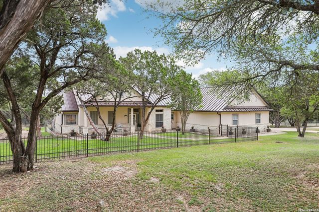 223 Summer Glen, New Braunfels, TX 78132