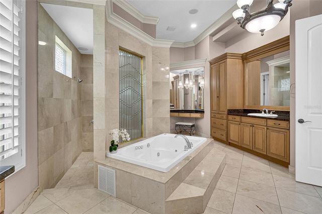 8707 SILVERTHORN ROAD, Seminole, FL 33777