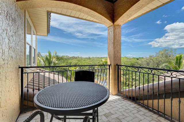 8707 SILVERTHORN ROAD, Seminole, FL 33777