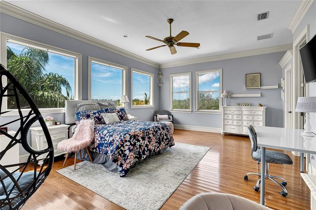 8707 SILVERTHORN ROAD, Seminole, FL 33777