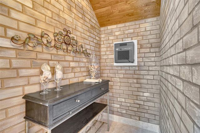 8707 SILVERTHORN ROAD, Seminole, FL 33777