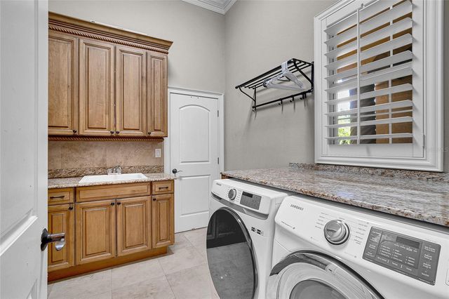 8707 SILVERTHORN ROAD, Seminole, FL 33777