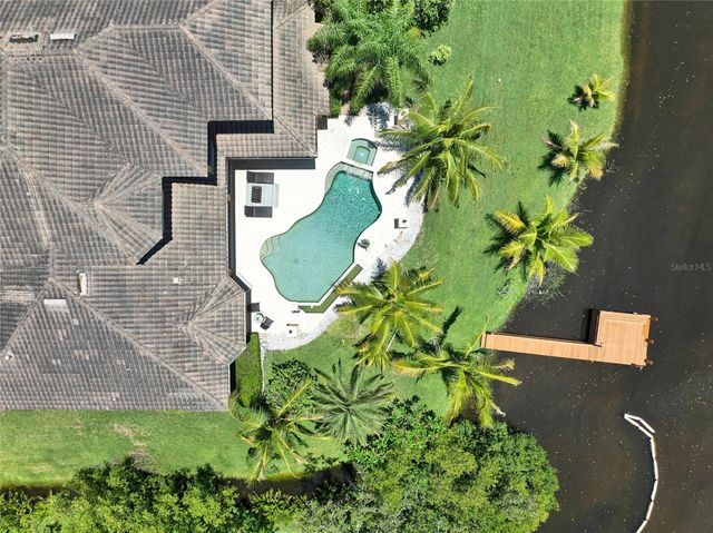 8707 SILVERTHORN ROAD, Seminole, FL 33777