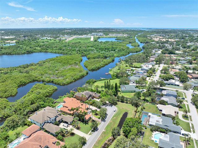 8707 SILVERTHORN ROAD, Seminole, FL 33777