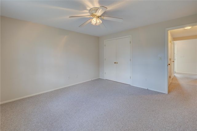 1 Hanley Farm Road, Warren, RI 02885