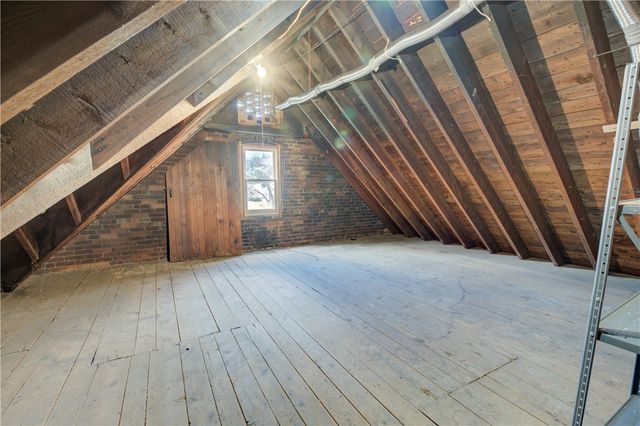 1 Hanley Farm Road, Warren, RI 02885