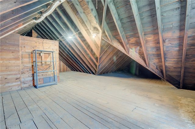 1 Hanley Farm Road, Warren, RI 02885