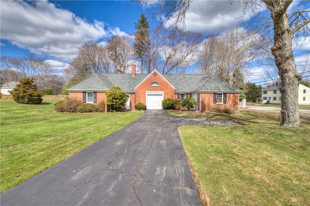 1 Hanley Farm Road, Warren, RI 02885