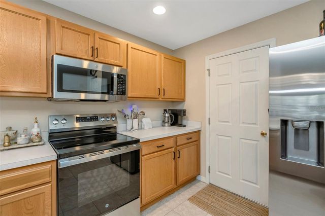 2958 ROYAL TUSCAN LANE, Valrico, FL 33594