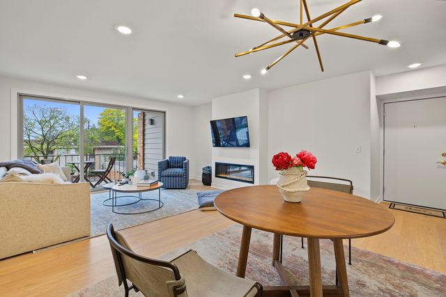 6328 Barrie Road 3M, Edina, MN 55435