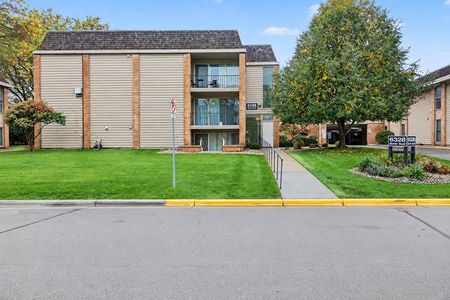 6328 Barrie Road 3M, Edina, MN 55435