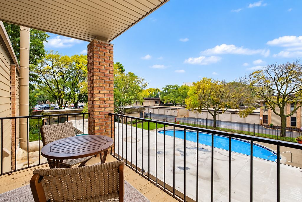 6328 Barrie Road 3M, Edina, MN 55435