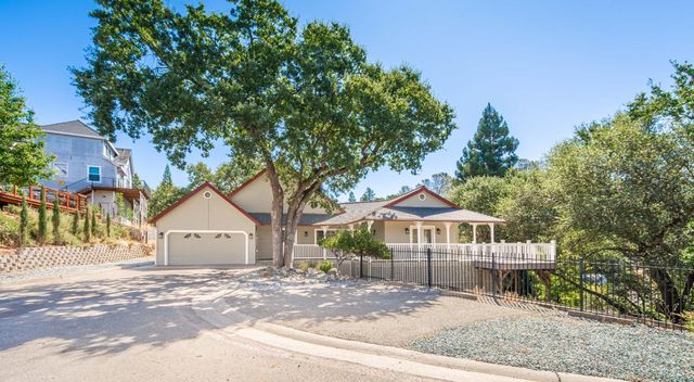 2812 Bronzecrest St, Placerville, CA 95667