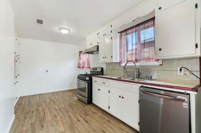 1739 La Jolla Dr, Stockton, CA 95204