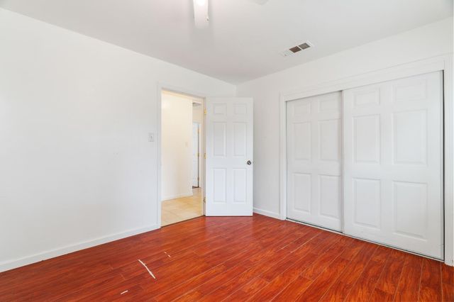 1739 La Jolla Dr, Stockton, CA 95204