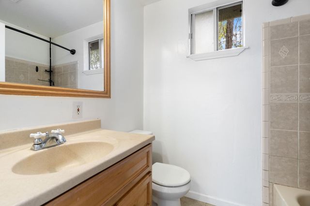 1739 La Jolla Dr, Stockton, CA 95204