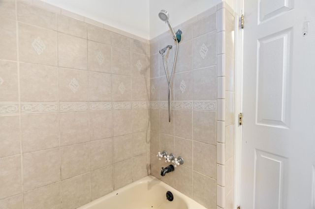 1739 La Jolla Dr, Stockton, CA 95204