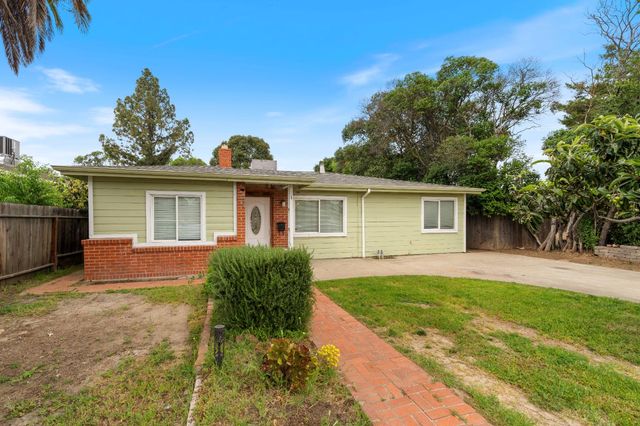 1739 La Jolla Dr, Stockton, CA 95204