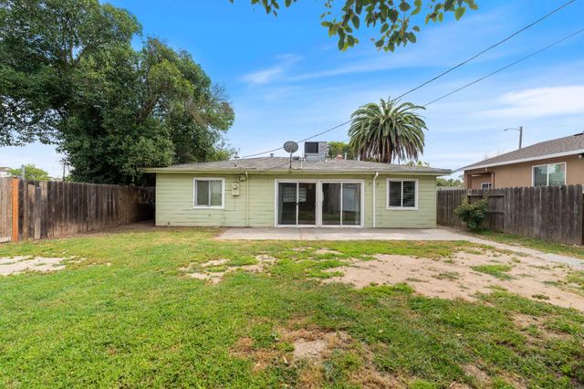 1739 La Jolla Dr, Stockton, CA 95204