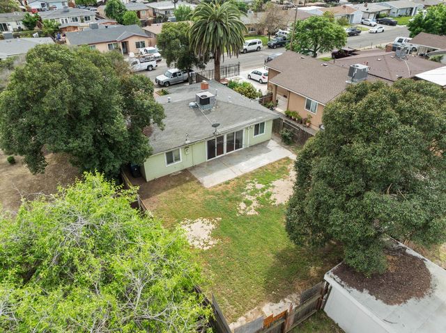 1739 La Jolla Dr, Stockton, CA 95204