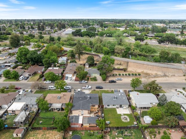 1739 La Jolla Dr, Stockton, CA 95204