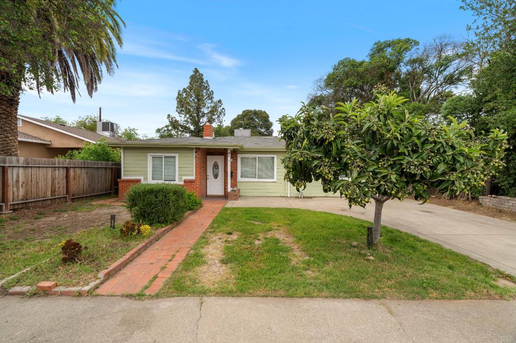 1739 La Jolla Dr, Stockton, CA 95204