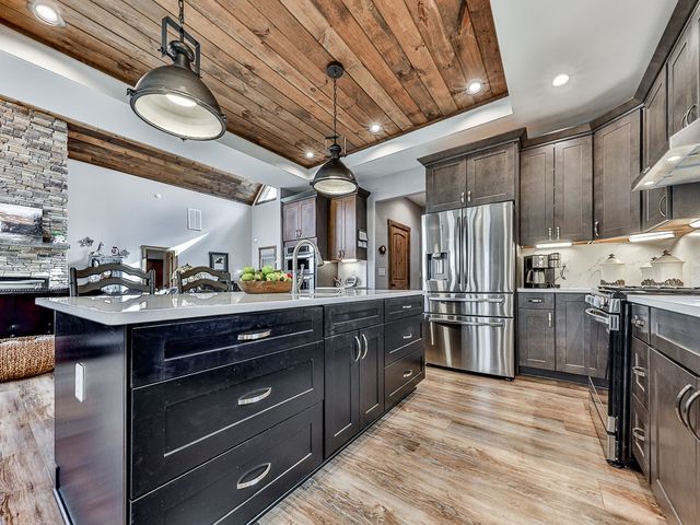 208 Weeks Drive, Ellijay, GA 30540