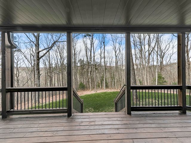 208 Weeks Drive, Ellijay, GA 30540