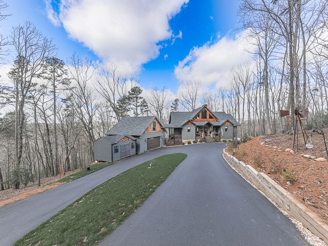 208 Weeks Drive, Ellijay, GA 30540