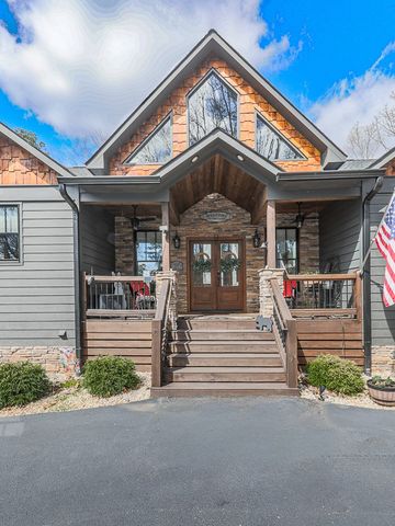 208 Weeks Drive, Ellijay, GA 30540
