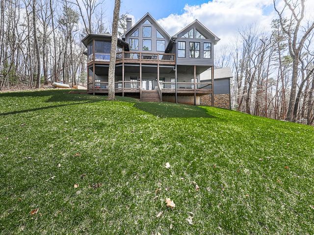 208 Weeks Drive, Ellijay, GA 30540