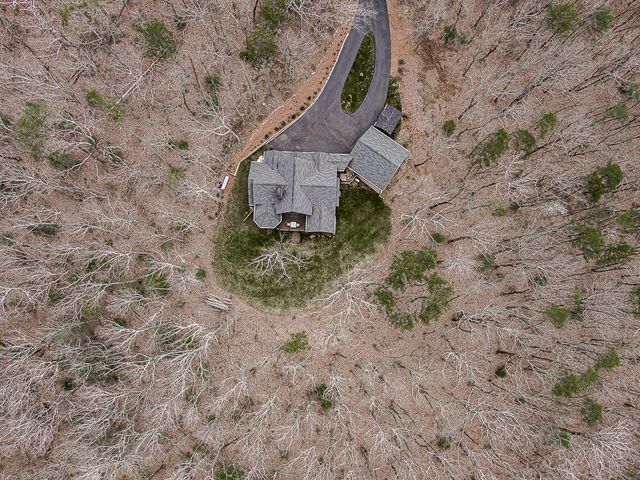 208 Weeks Drive, Ellijay, GA 30540