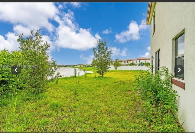 10091 W 35th Ln 10091, Hialeah, FL 33018