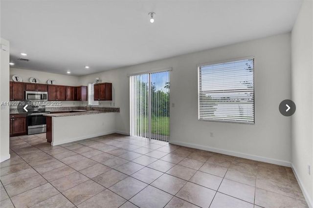 10091 W 35th Ln 10091, Hialeah, FL 33018