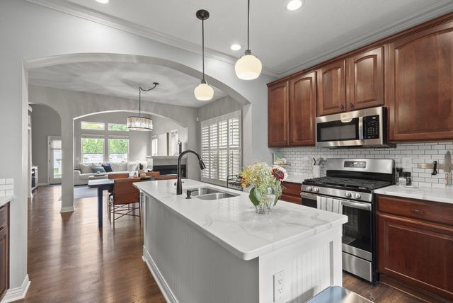 6156 Tournament Avenue, Westerville, OH 43081