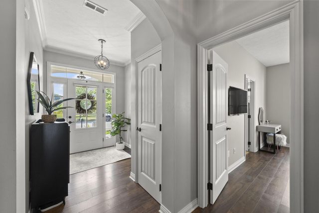 6156 Tournament Avenue, Westerville, OH 43081
