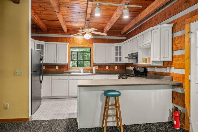 1150 Treanor Springs Rd, Kingston Springs, TN 37082