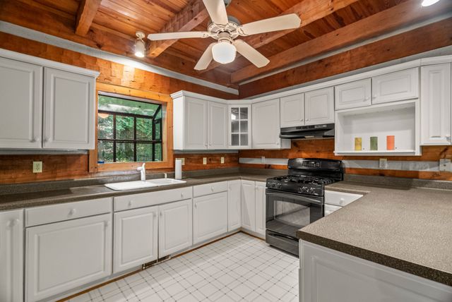 1150 Treanor Springs Rd, Kingston Springs, TN 37082
