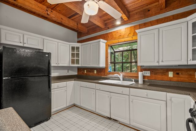 1150 Treanor Springs Rd, Kingston Springs, TN 37082