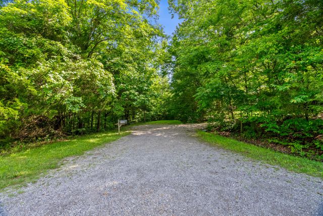 1150 Treanor Springs Rd, Kingston Springs, TN 37082